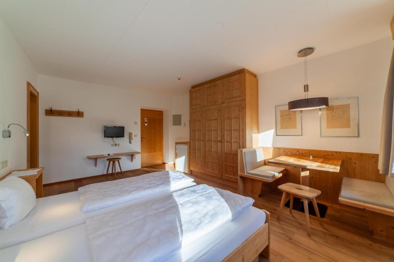 Hotel Greif Malles Venosta Zewnętrze zdjęcie