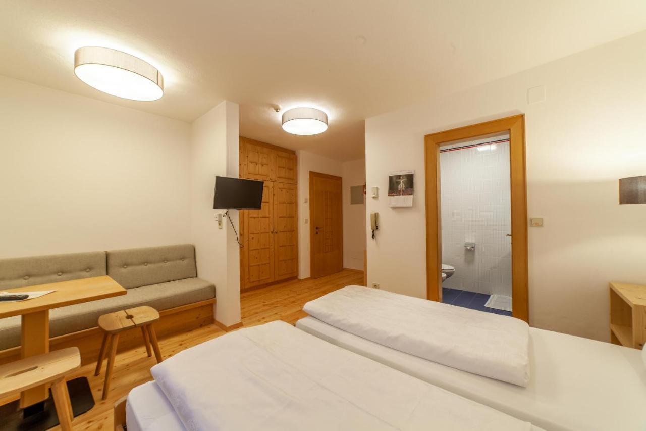 Hotel Greif Malles Venosta Zewnętrze zdjęcie
