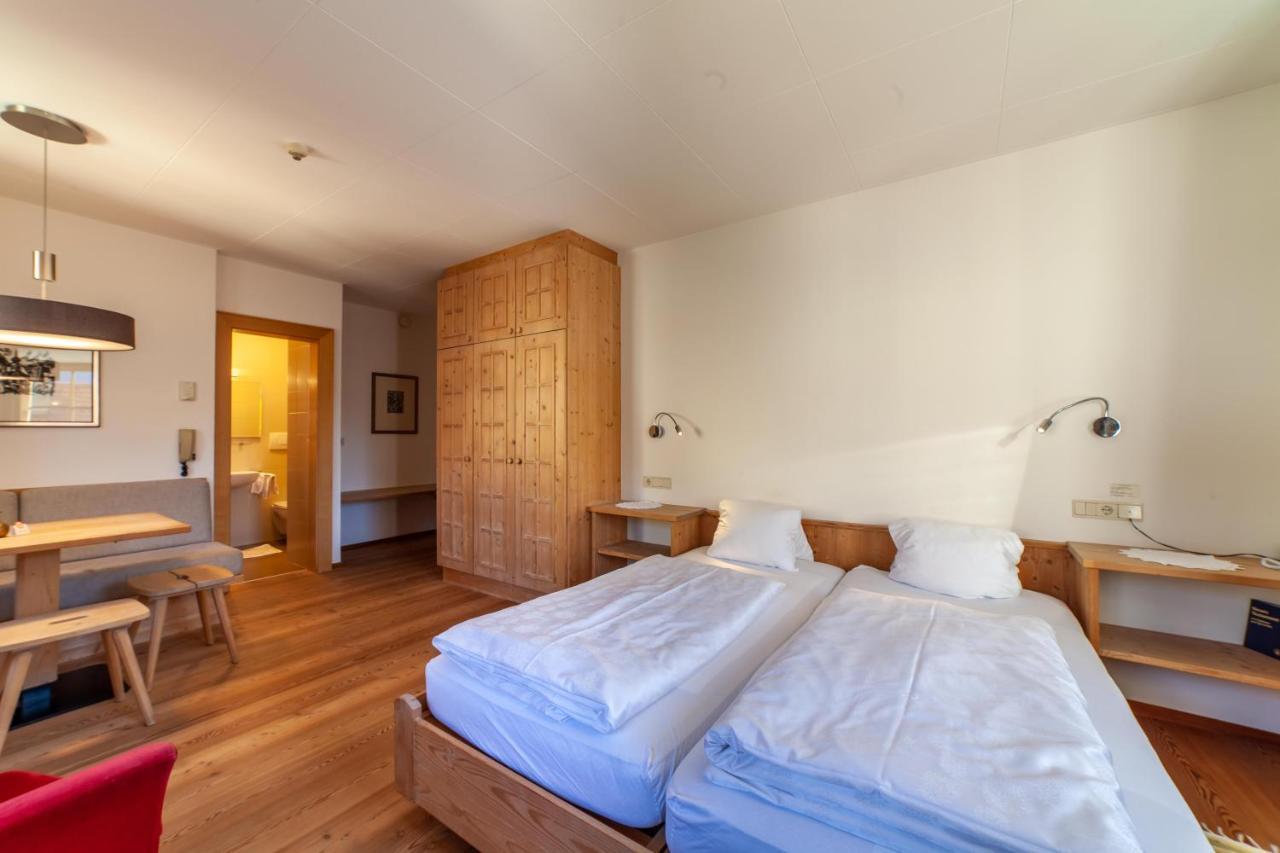 Hotel Greif Malles Venosta Zewnętrze zdjęcie