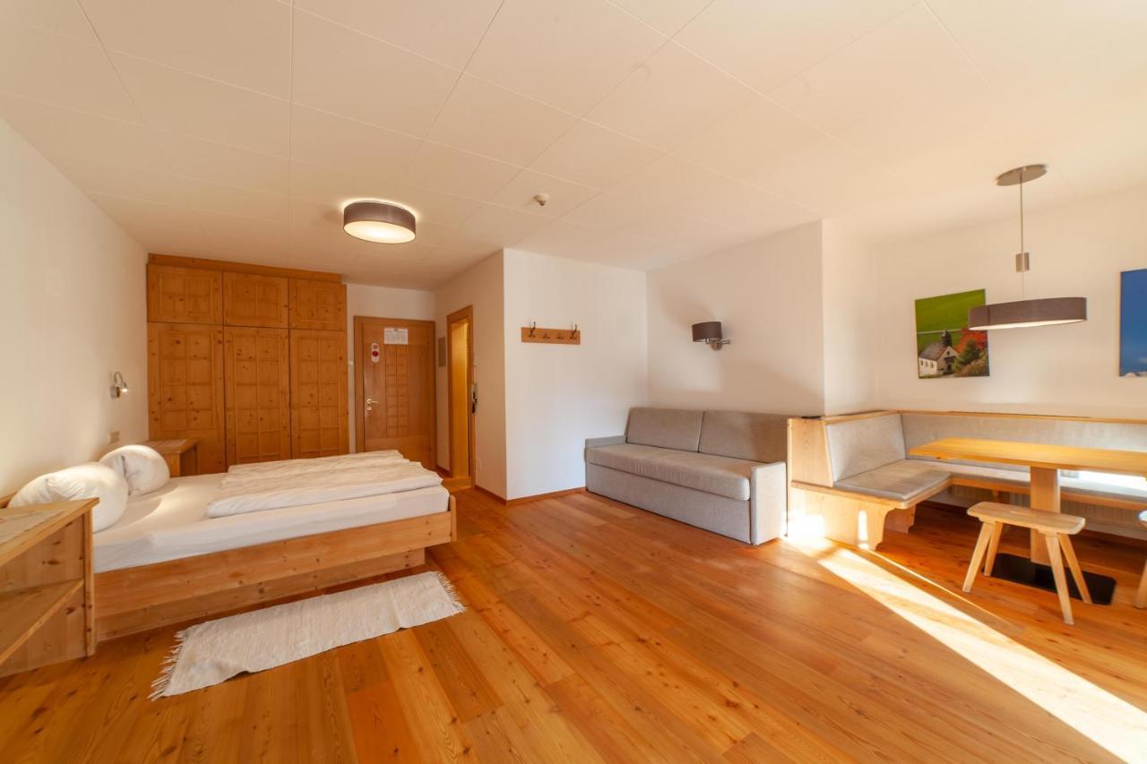 Hotel Greif Malles Venosta Zewnętrze zdjęcie