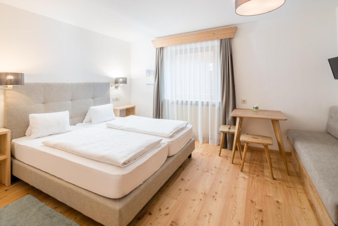 Hotel Greif Malles Venosta Zewnętrze zdjęcie