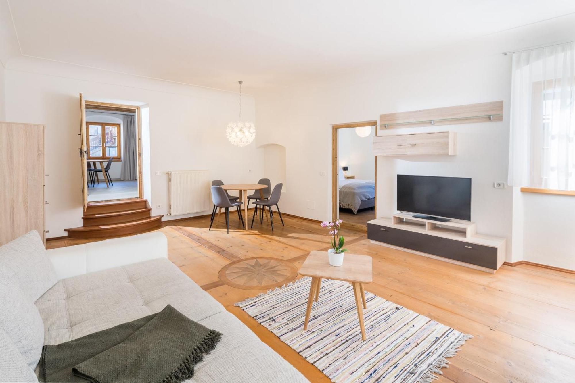 Hotel Greif Malles Venosta Zewnętrze zdjęcie