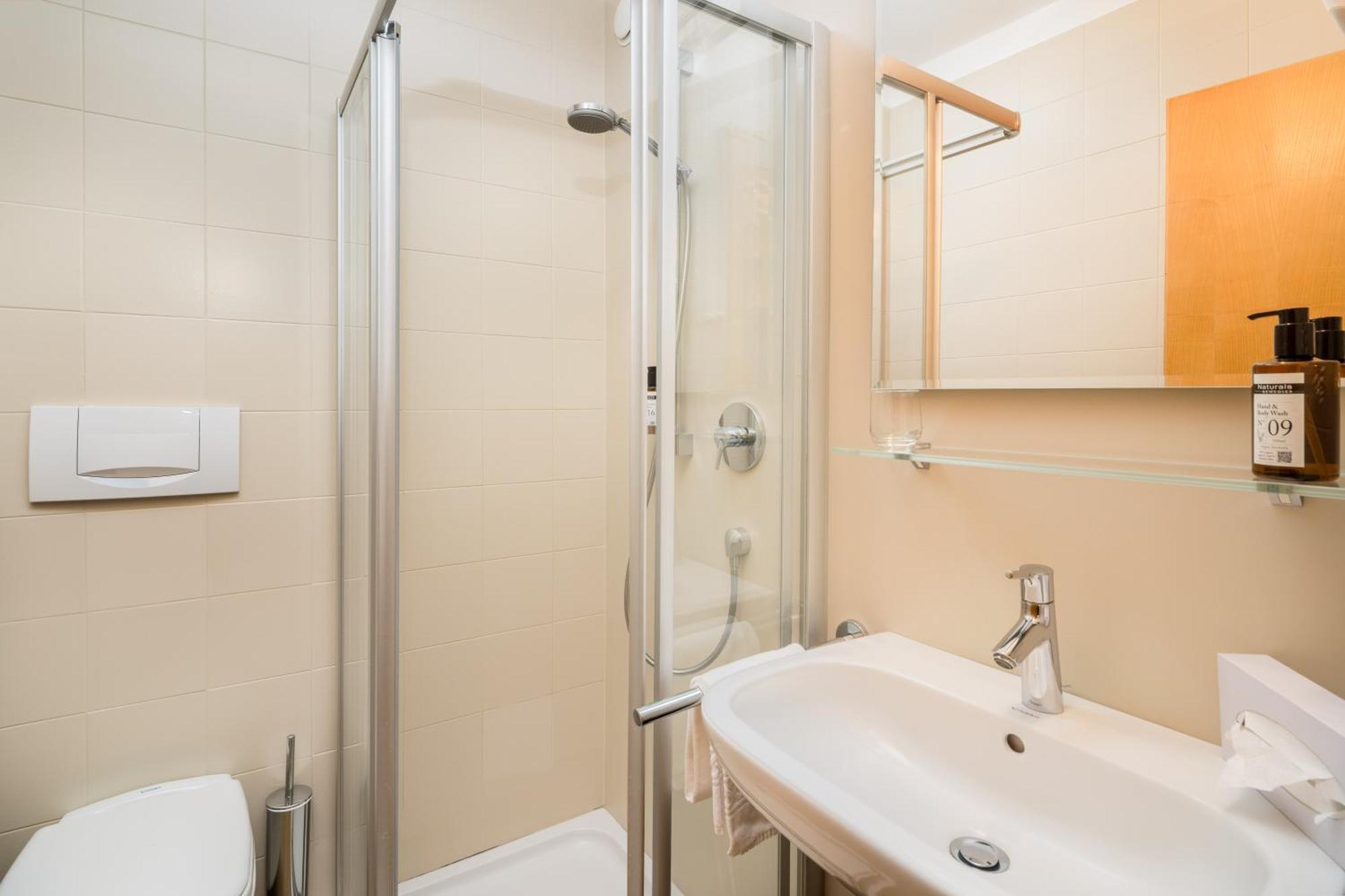 Hotel Greif Malles Venosta Zewnętrze zdjęcie